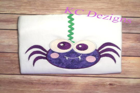Green Eyed Halloween Spider: A Spooky Embroidery Delight